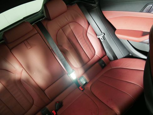 Used 2022 BMW X6 xDrive40i w/ M Sport Package image 14