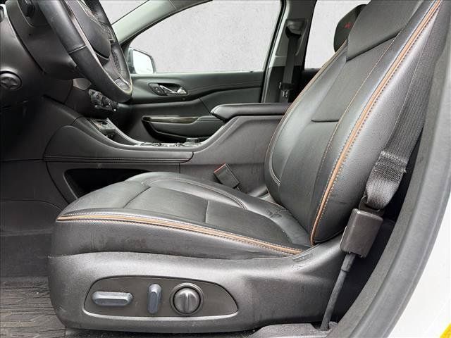 Used 2023 GMC Acadia AT4 w/ Technology Package AWD/4WD image 13