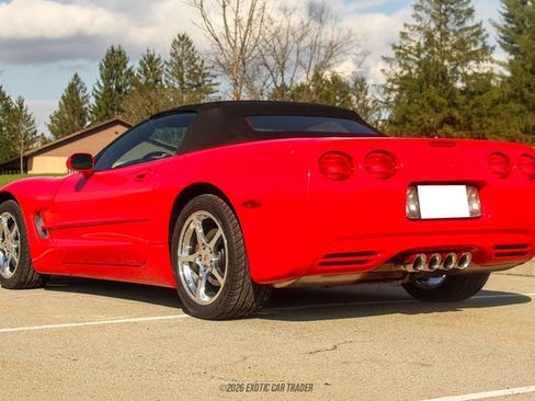 Used 2004 Chevrolet Corvette Convertible w/ Preferred Equipment Group RWD image 17