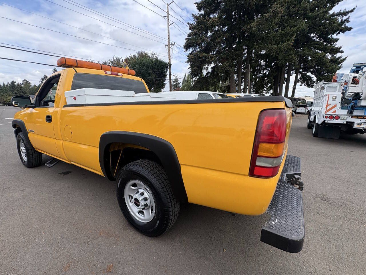 Used 2003 GMC Sierra 2500 W/T RWD image 8
