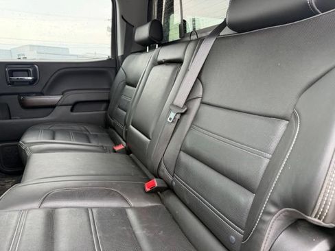 Used 2018 GMC Sierra 2500 Denali w/ Duramax Plus Package AWD/4WD image 17