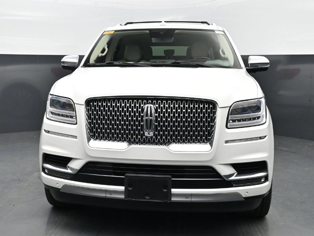 Used 2021 Lincoln Navigator L Black Label w/ Cargo Convenience Package AWD/4WD image 2