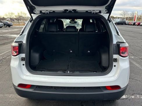 Used 2025 Jeep Compass Latitude image 19