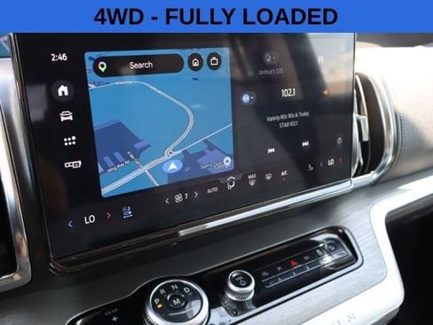 Used 2025 Ford Expedition Platinum w/ Driver's Package AWD/4WD image 18