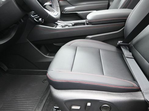 New 2026 Chevrolet Traverse Z71 w/ Driver Confidence Package image 13