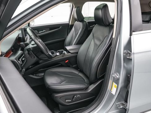 Used 2022 Lincoln Nautilus Reserve AWD/4WD image 12