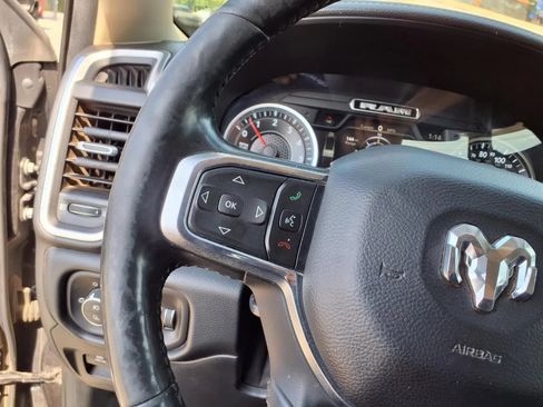 Used 2019 RAM 1500 Laramie AWD/4WD image 19