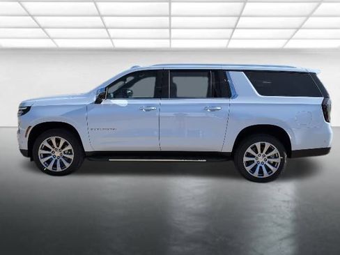 New 2026 Chevrolet Suburban Premier w/ Sun And Tow Package image 34