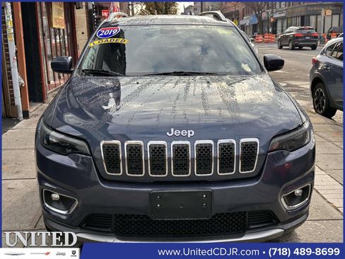Used 2019 Jeep Cherokee Limited image 9