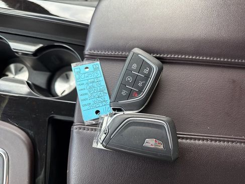 Used 2023 Cadillac Escalade ESV Sport Platinum w/ LPO, ONYX Package image 41