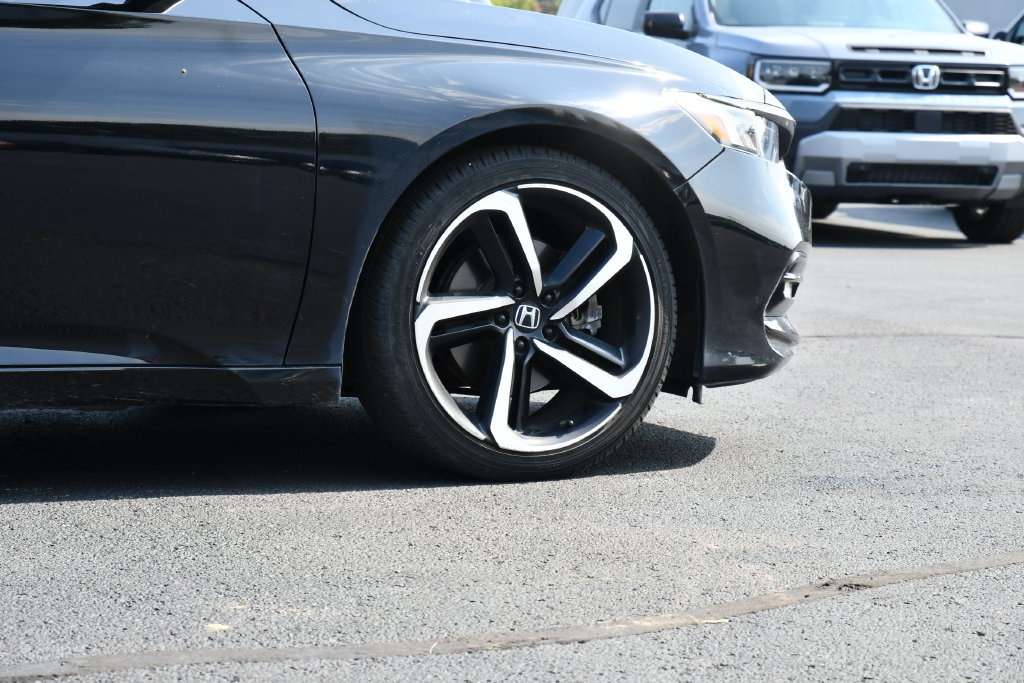 Used 2018 Honda Accord Sport image 9