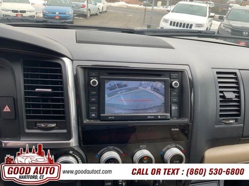 Used 2019 Toyota Sequoia Limited w/ Safety & Convenience Package image 14
