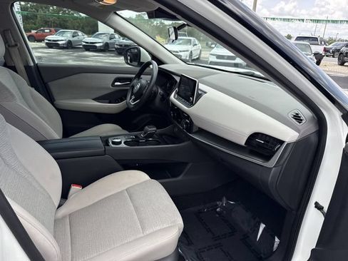 Used 2021 Nissan Rogue SV AWD/4WD image 18