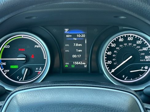 Used 2022 Toyota Camry LE image 28