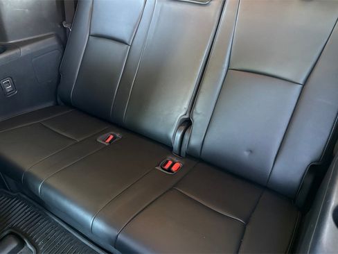 Used 2022 Toyota Highlander Platinum image 22