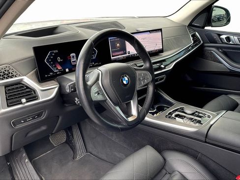 Used 2025 BMW X7 xDrive40i AWD/4WD image 17