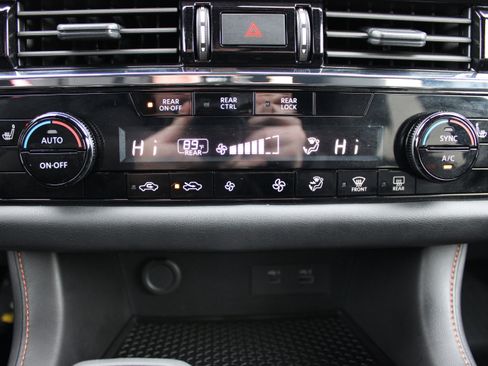 Certified 2025 Nissan Pathfinder Rock Creek image 24