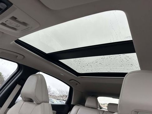 Used 2023 Nissan Ariya FWD image 14