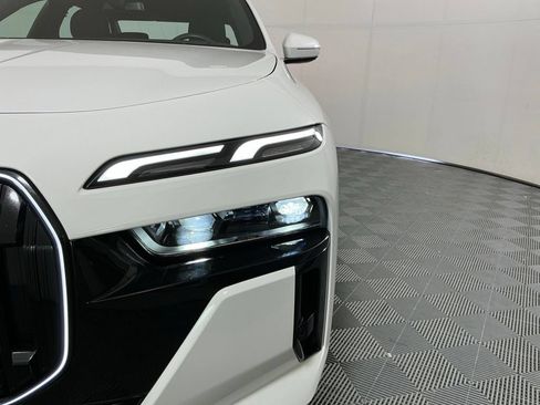 Used 2024 BMW i7 eDrive50 w/ M Sport Package RWD image 8