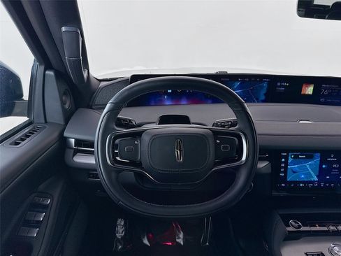 Used 2025 Lincoln Navigator Reserve w/ Jet Appearance Package image 21