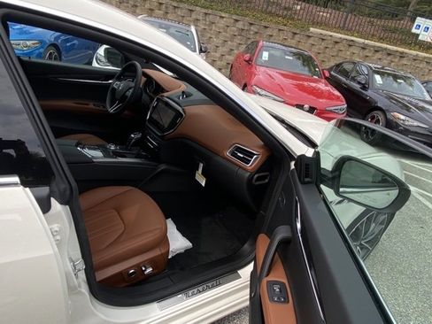 Used 2023 Maserati Ghibli GT image 39