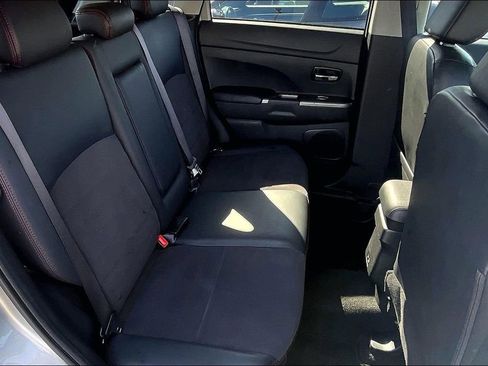 Used 2024 Mitsubishi Outlander Sport SE image 27