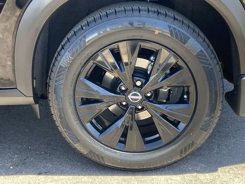 Used 2023 Nissan Rogue SV w/ SV Premium B Package FWD image 29