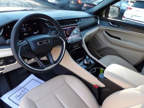 Used 2023 Jeep Grand Cherokee L Limited w/ Trailer Tow Group (B) image 13