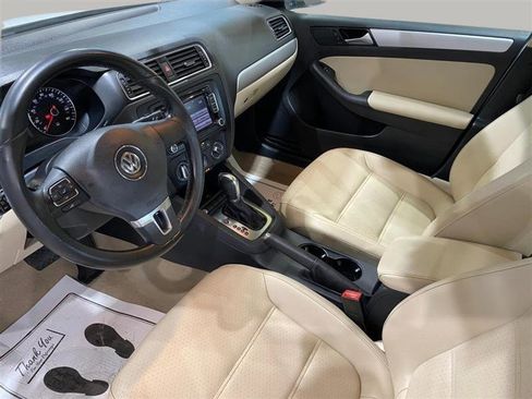 Used 2014 Volkswagen Jetta SE FWD image 10