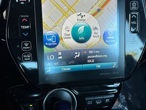 Certified 2022 Toyota Prius Prime XLE FWD image 22