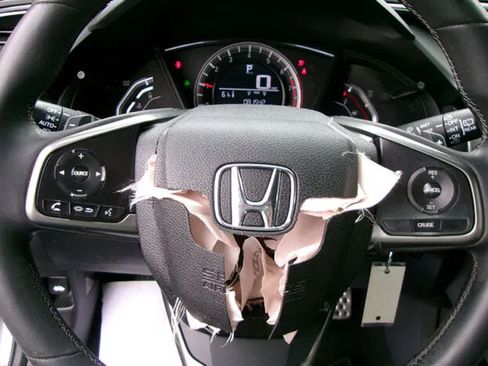 Used 2017 Honda Civic Sport image 18