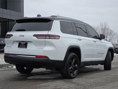 Used 2022 Jeep Grand Cherokee L Limited image 27