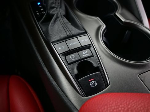 Used 2022 Toyota Camry XSE w/ Cold Weather Package FWD image 22