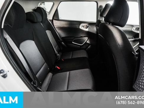 Used 2025 Kia Soul LX w/ LX Technology Package FWD image 15