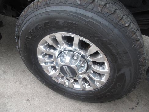 Used 2022 Ford F350 Lariat w/ Chrome Package AWD/4WD image 18