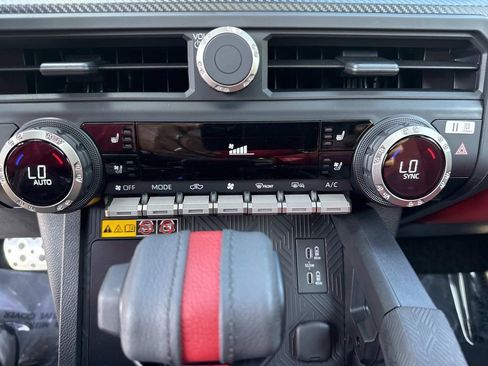 Used 2025 Toyota Tacoma TRD Pro AWD/4WD image 34