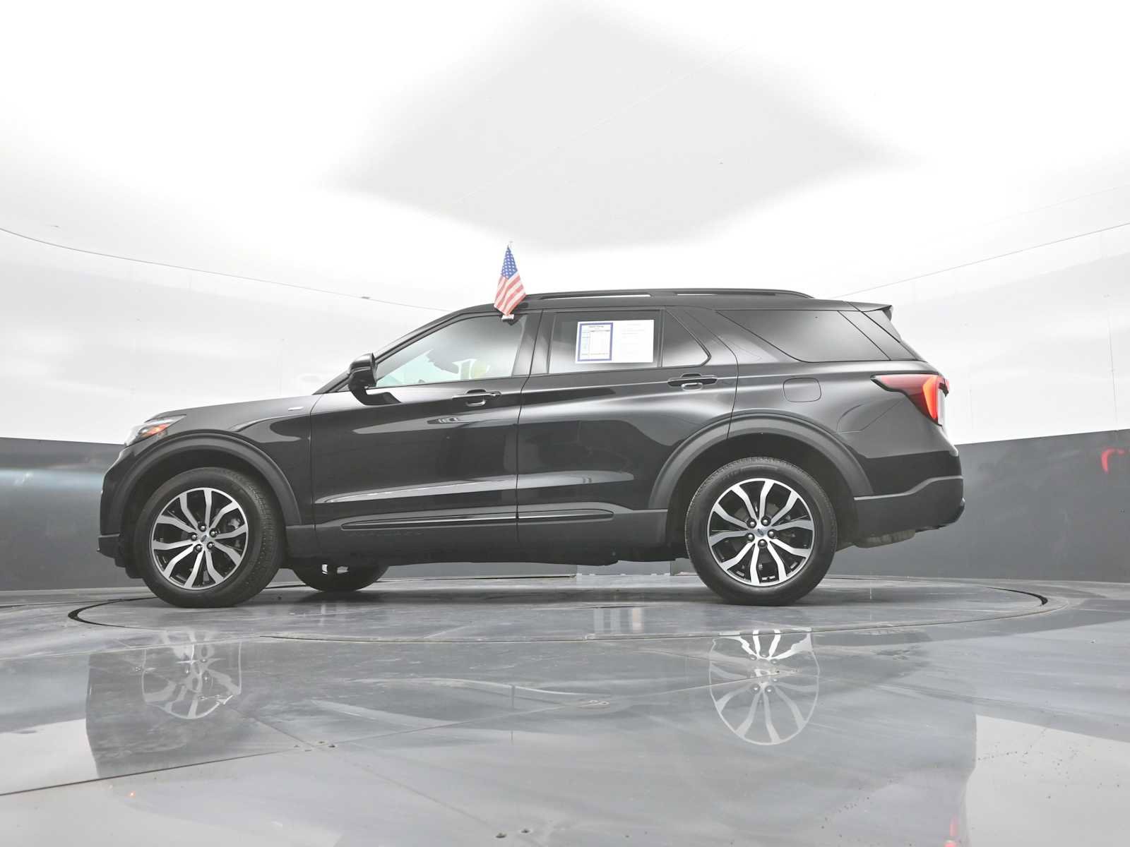 Used 2025 Ford Explorer ST-Line AWD/4WD image 44