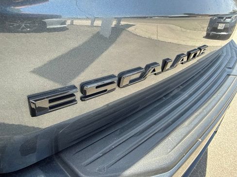 Used 2021 Cadillac Escalade ESV Sport w/ Driver Assist Tech Package AWD/4WD image 5