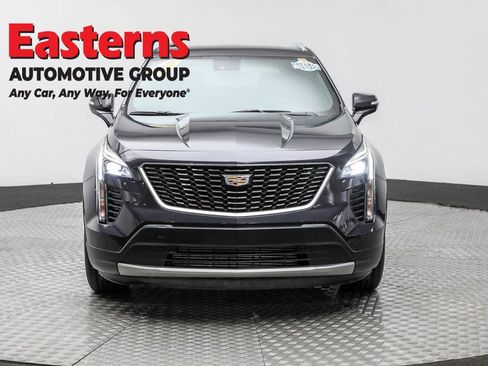 Used 2023 Cadillac XT4 Premium Luxury FWD image 2