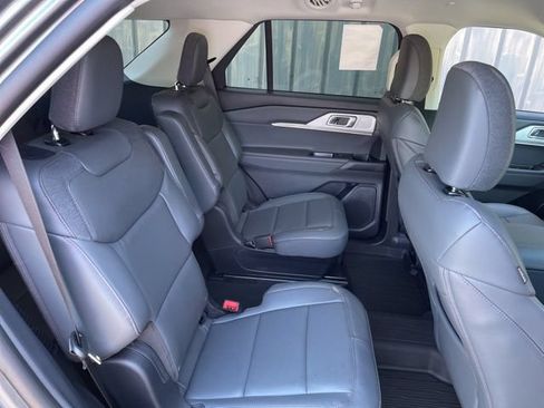 New 2026 Ford Explorer Active w/ Active Comfort Package AWD/4WD image 48