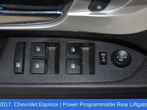 Used 2017 Chevrolet Equinox Premier w/ Enhanced Convenience Package AWD/4WD image 22