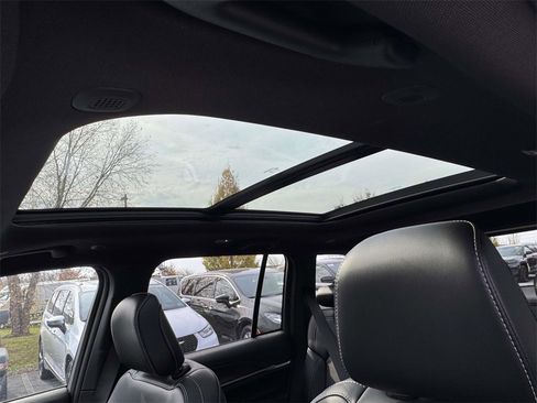 New 2025 Jeep Grand Cherokee Limited image 4