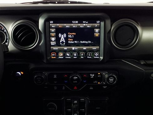 Used 2023 Jeep Gladiator Sport AWD/4WD image 23