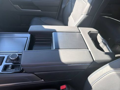New 2026 Toyota Sequoia Platinum AWD/4WD image 27