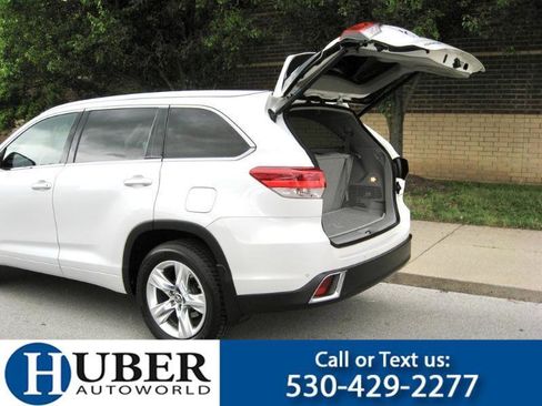 Used 2017 Toyota Highlander Limited AWD/4WD image 18