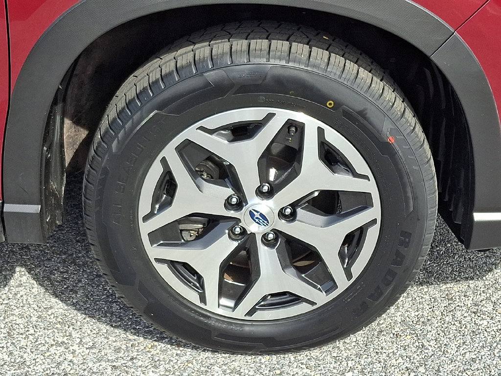 Certified 2024 Subaru Forester Premium AWD/4WD image 9