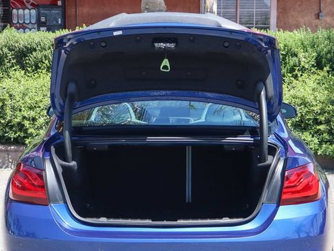 Used 2020 BMW M4 Coupe w/ Competition Package RWD image 7