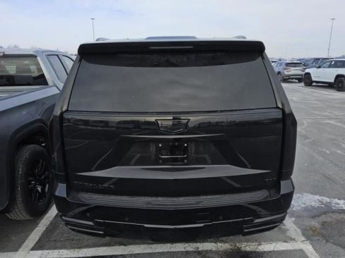 Used 2025 Cadillac Escalade ESV Sport Platinum w/ LPO, Floor Liner Package AWD/4WD image 7