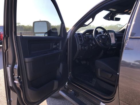 New 2026 RAM 2500 Tradesman AWD/4WD image 12