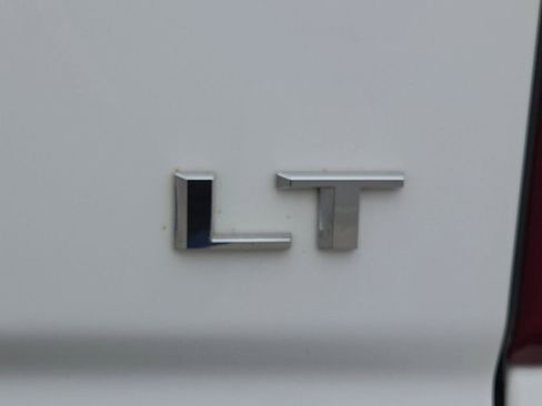 Used 2023 Chevrolet Silverado 1500 LT AWD/4WD image 29